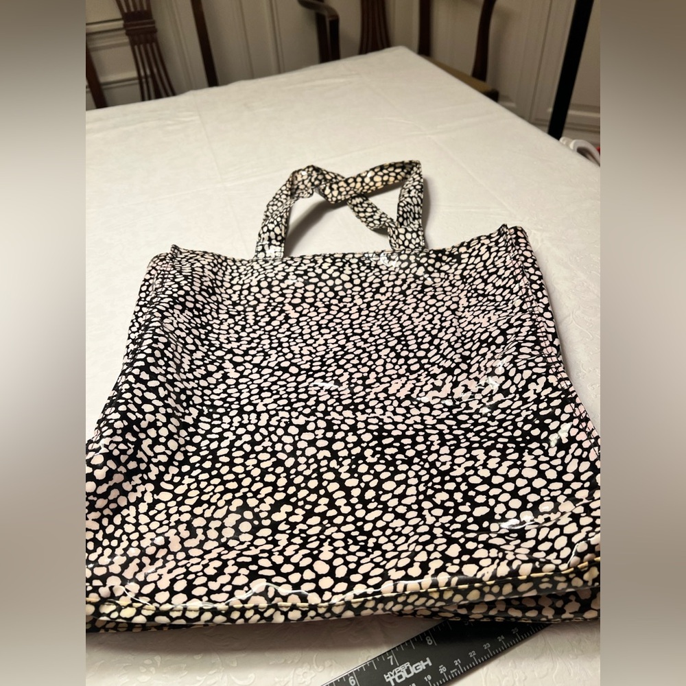 Murval Black and White Spotted Tote Bag - Picture 10 of 10